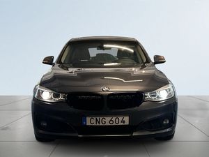 BMW 320 bild 2