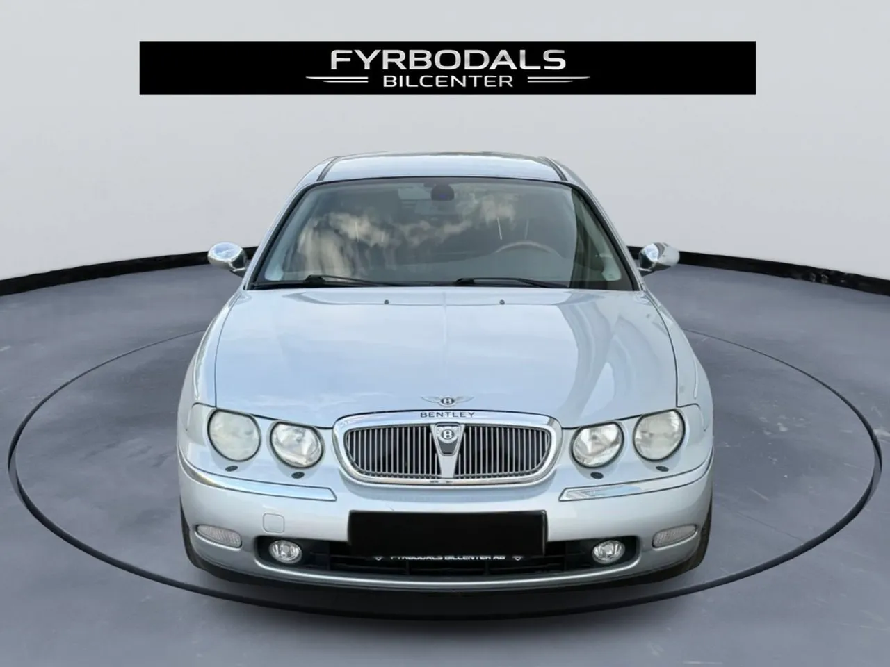 Vehicle image 8