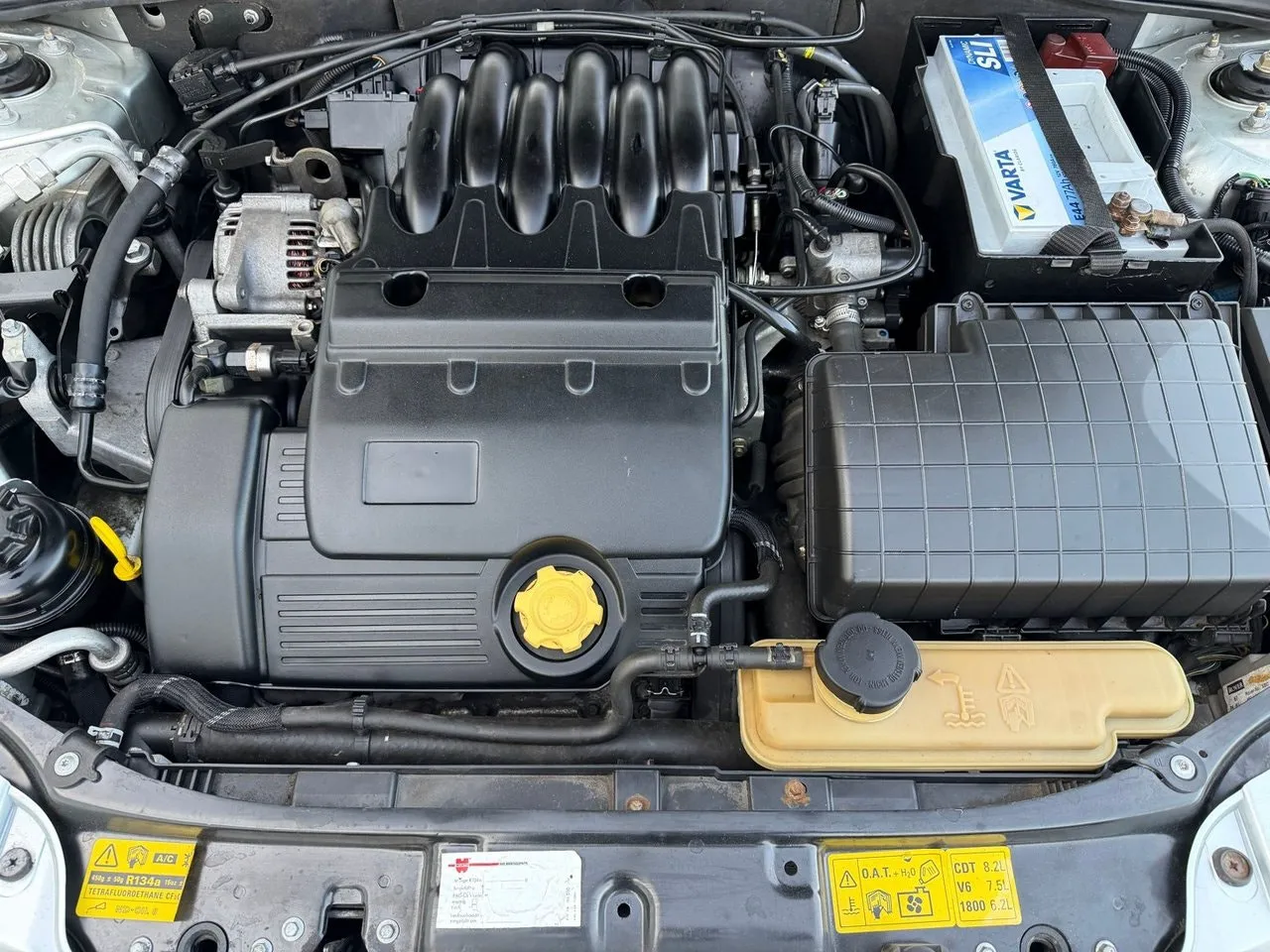 Vehicle image 16