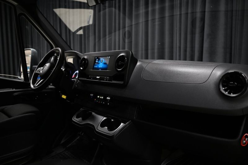 Mercedes Sprinter bild 29
