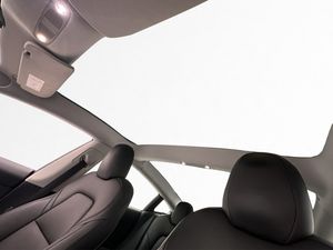 Tesla Model 3 bild 13