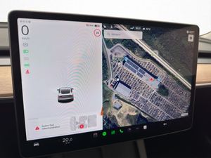 Tesla Model 3 bild 15