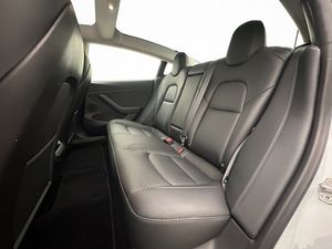 Tesla Model 3 bild 16