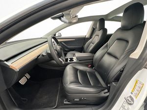 Tesla Model 3 bild 12