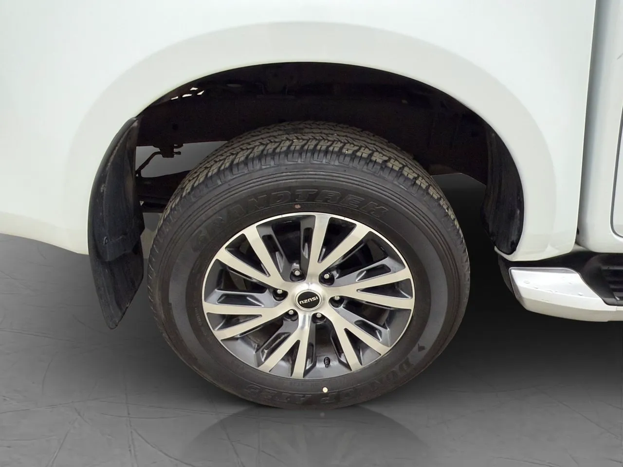 Vehicle image 30