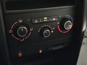 Peugeot 207 bild 14