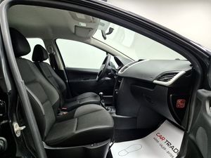 Peugeot 207 bild 17