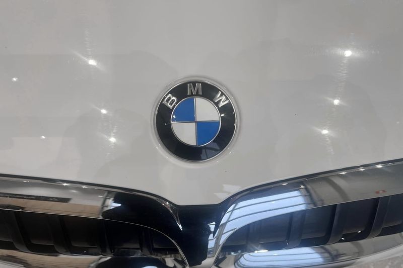 BMW 320 bild 16
