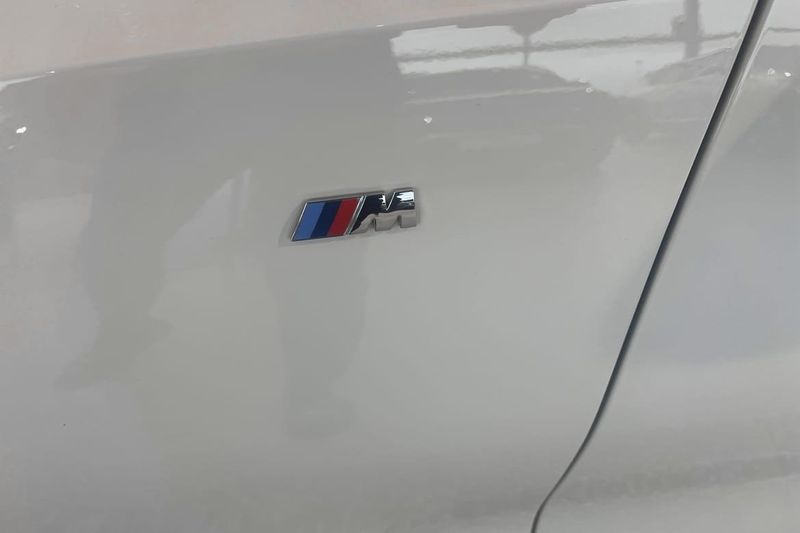 BMW 320 bild 15