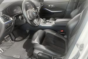 BMW 320 bild 9