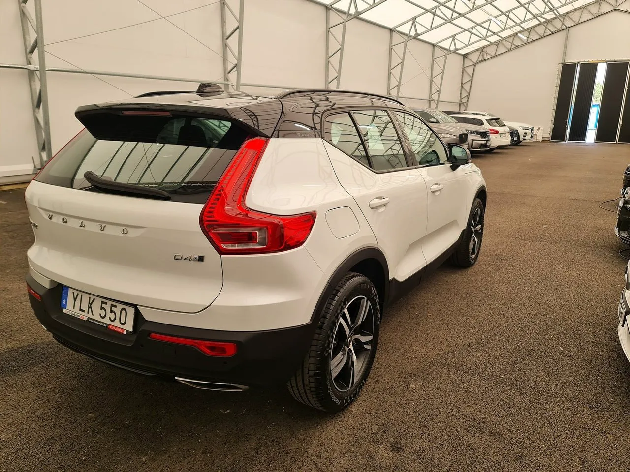 Vehicle image 3
