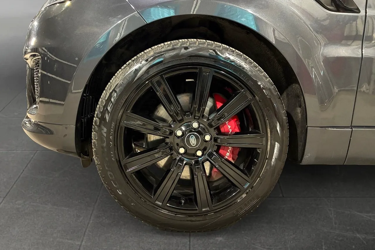 Vehicle image 16