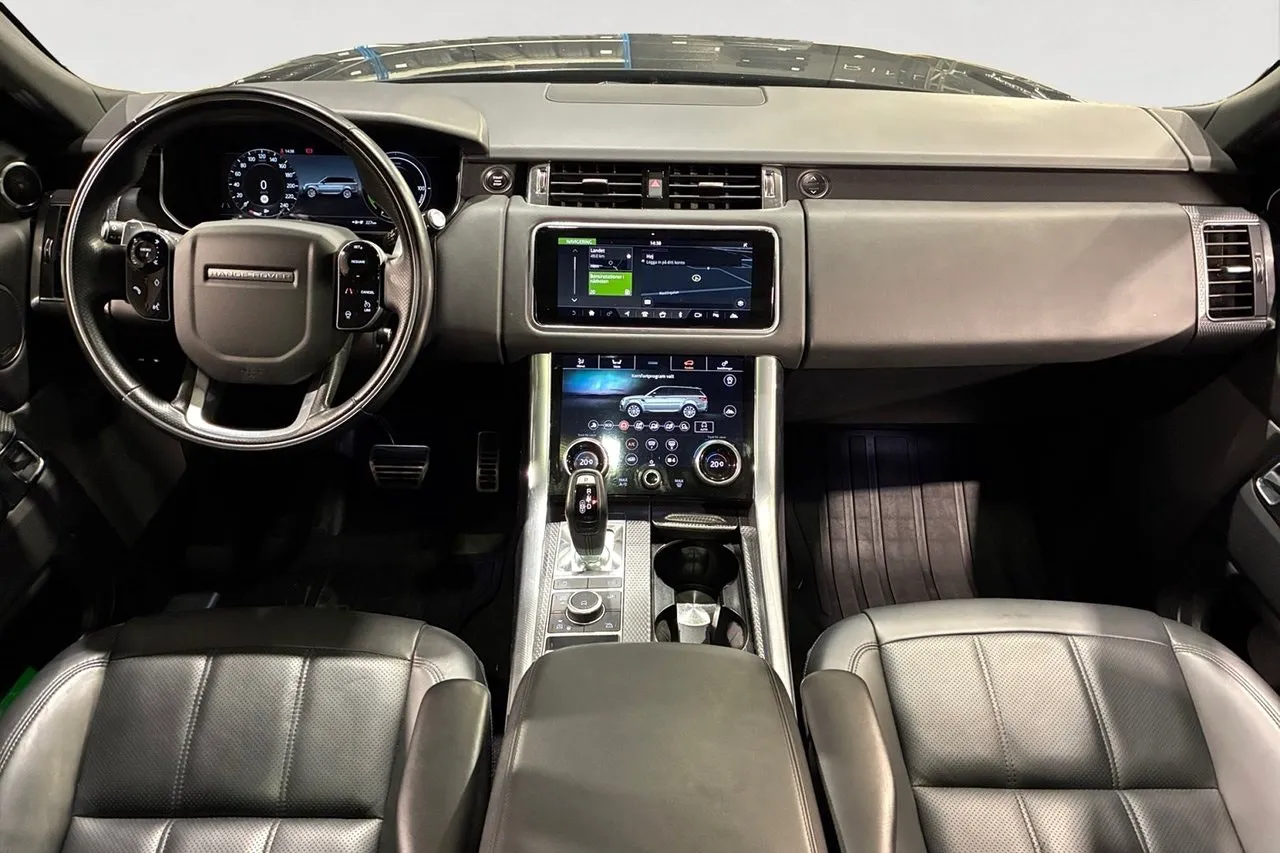 Vehicle image 10