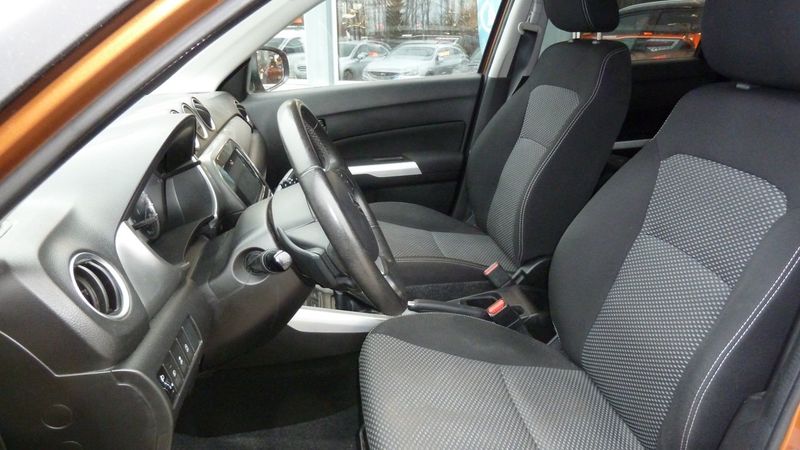 Suzuki Vitara bild 6