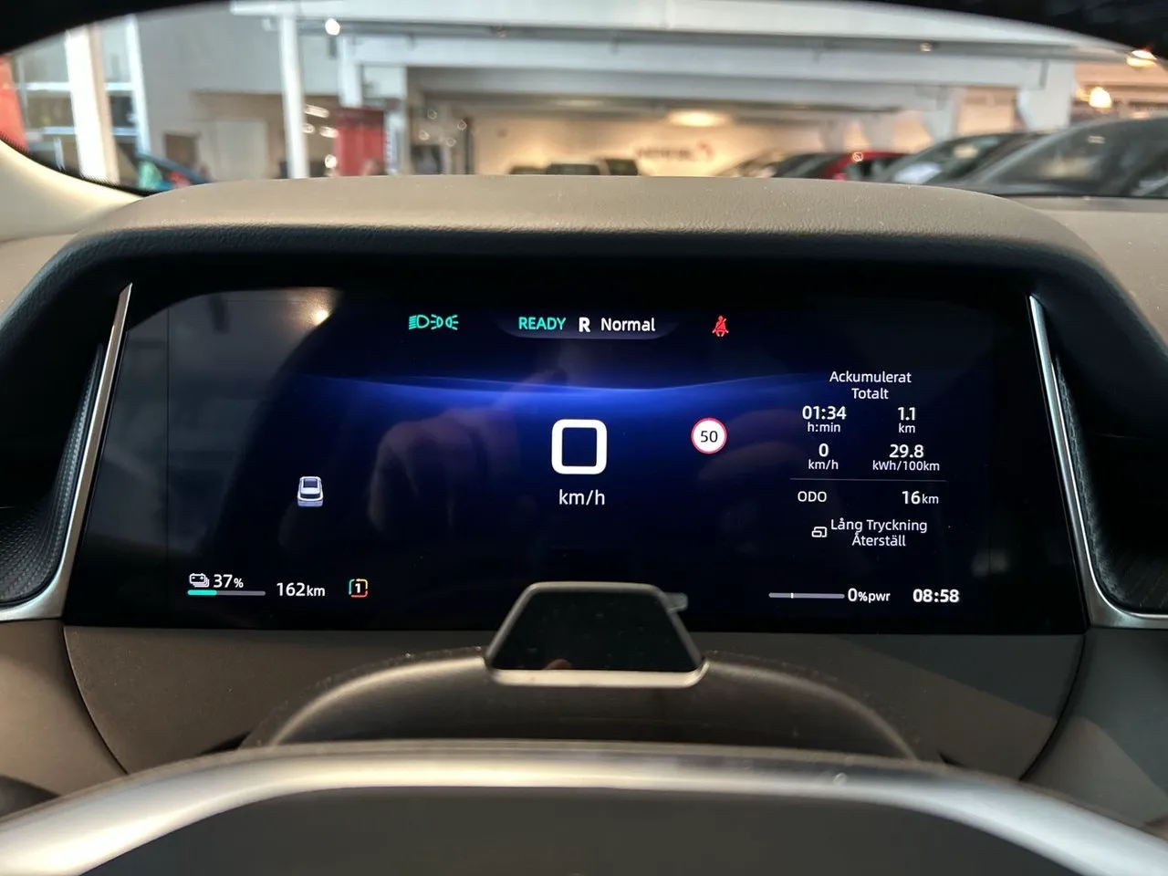 Vehicle image 18