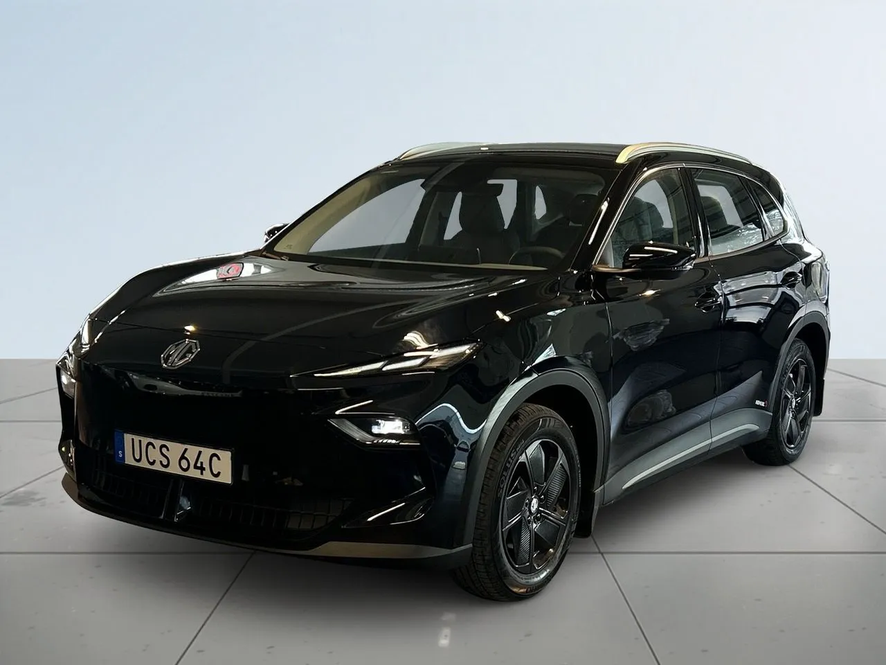 Vehicle image 15