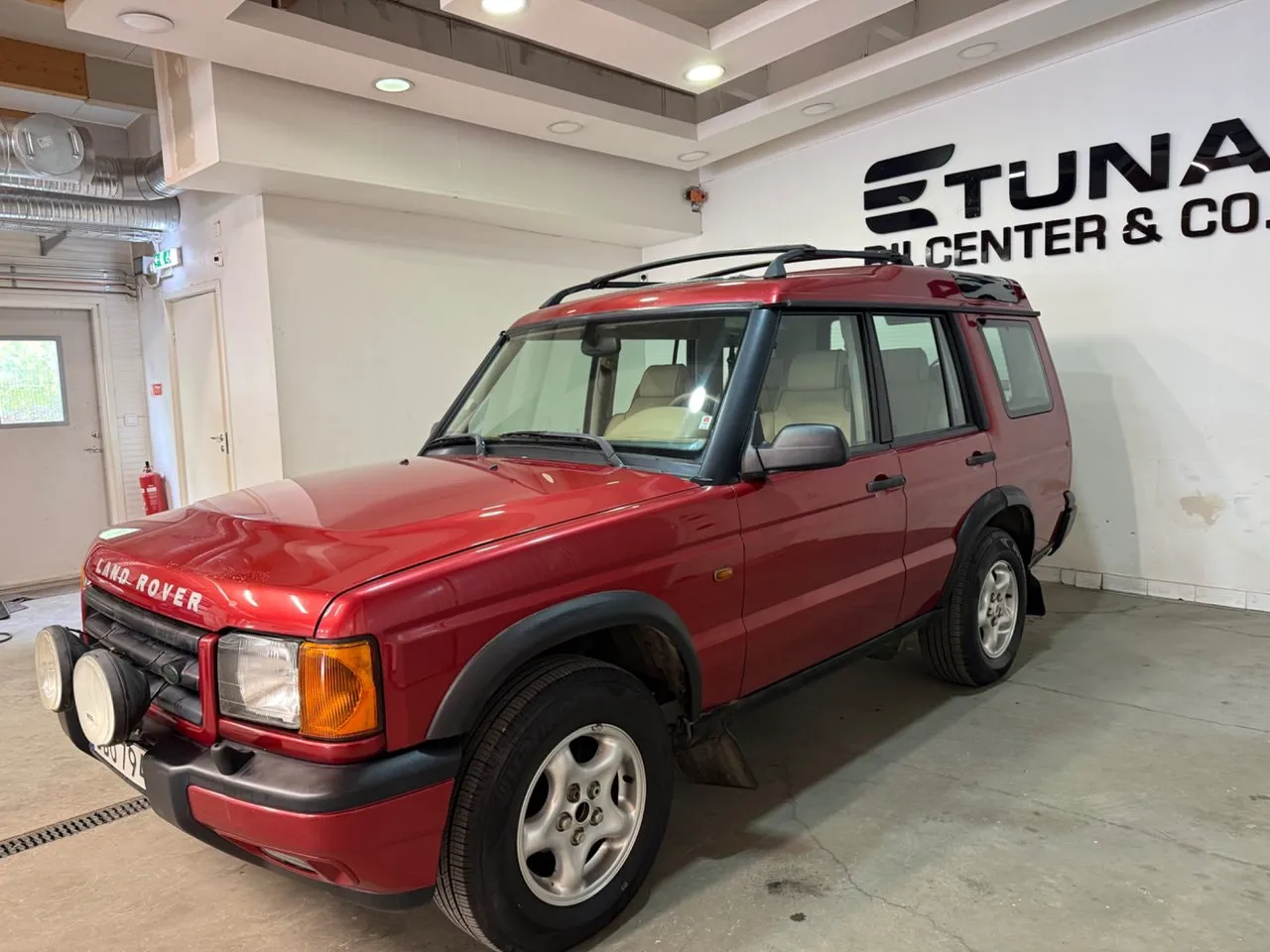 Vehicle image 3