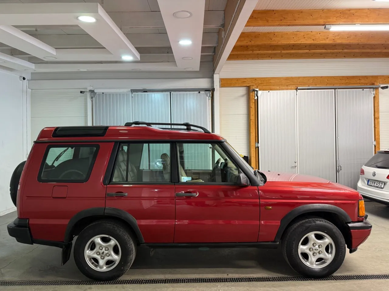 Vehicle image 15