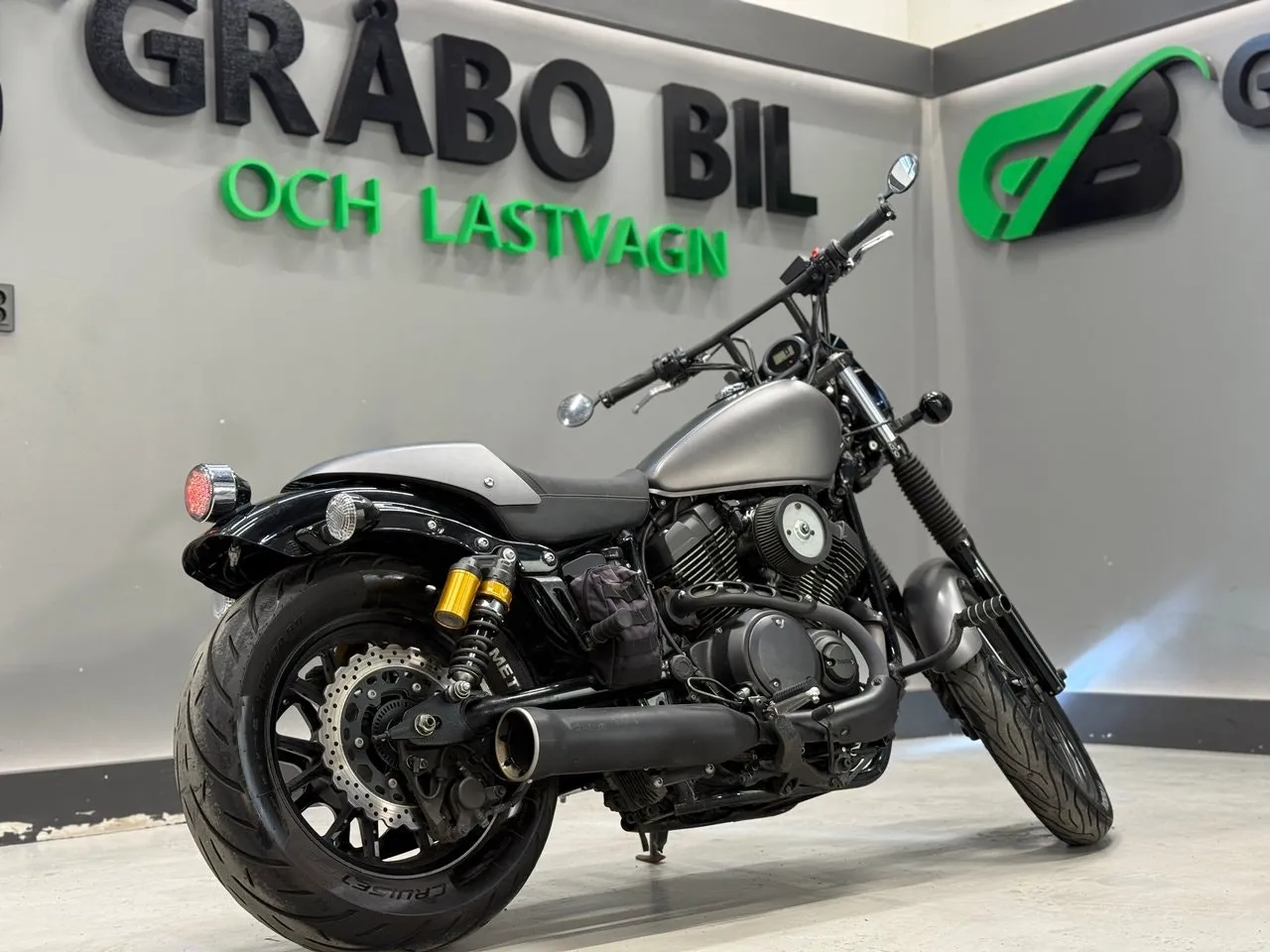 Vehicle image 4