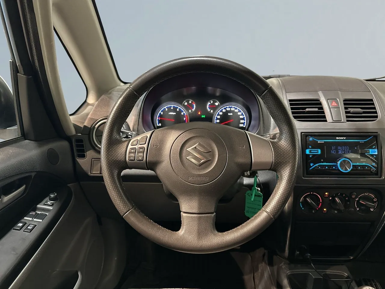 Vehicle image 8