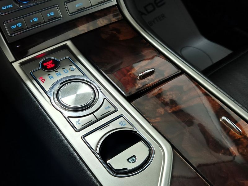 Jaguar XF bild 24