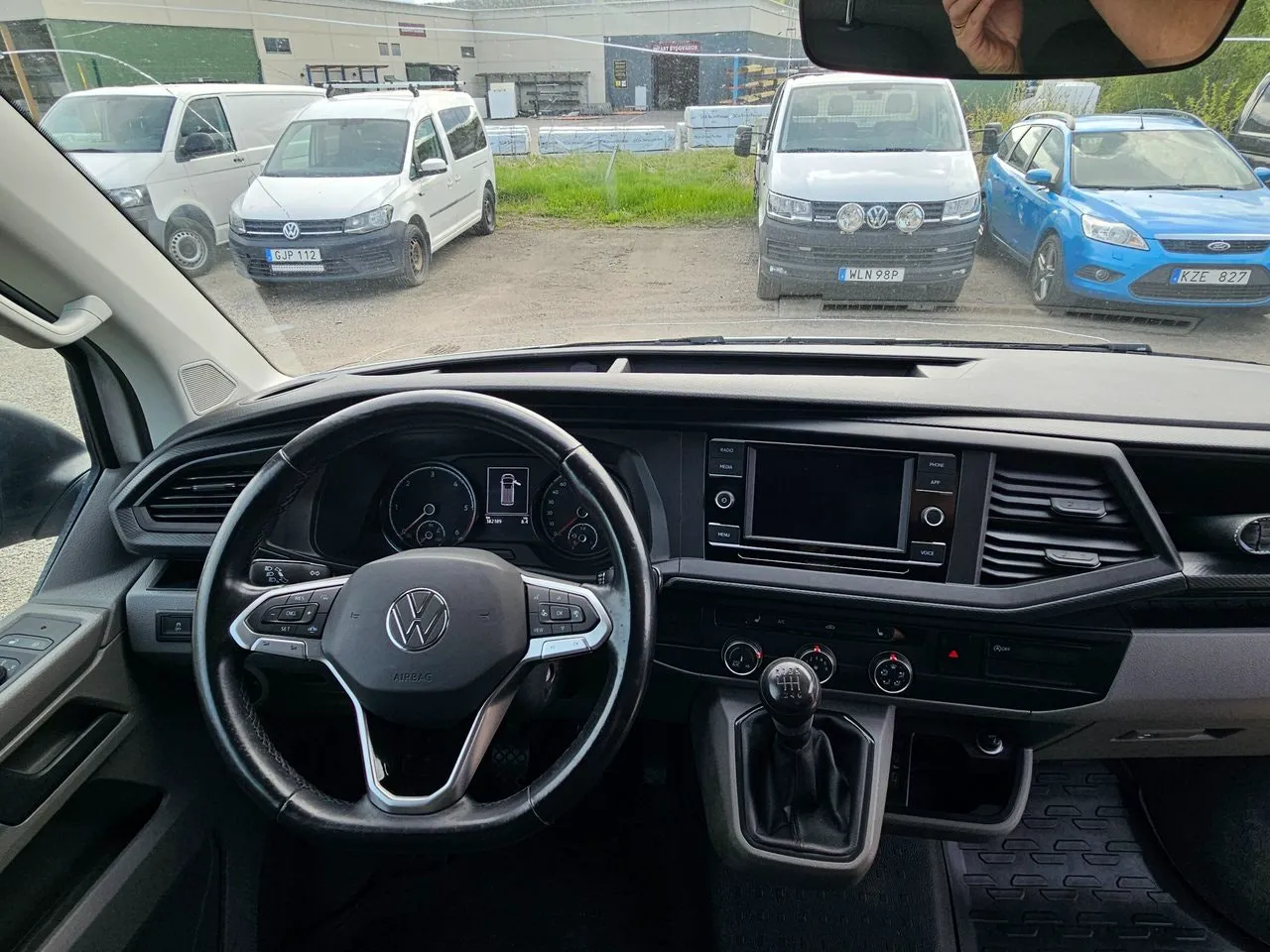 Vehicle image 6