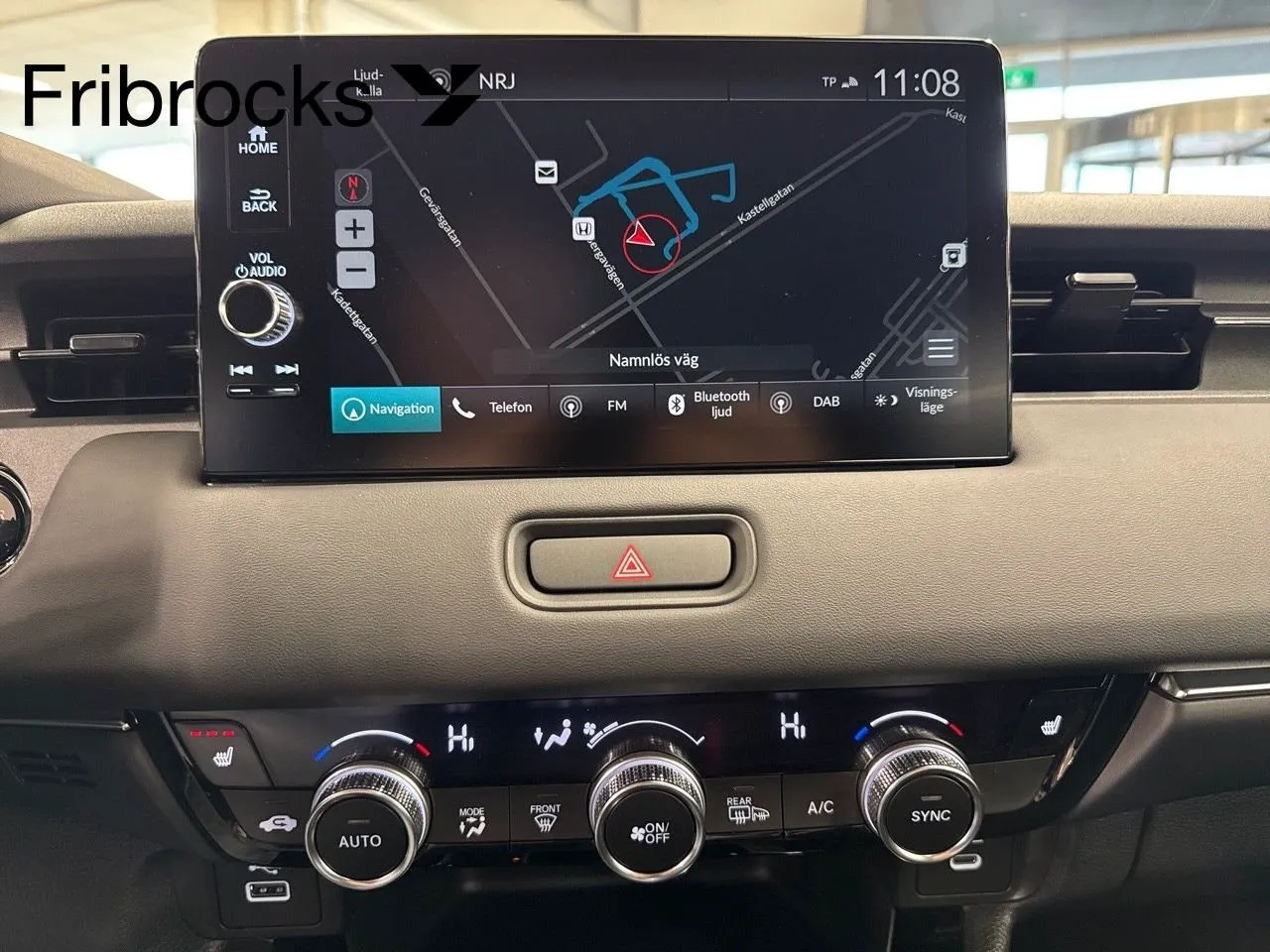 Vehicle image 14