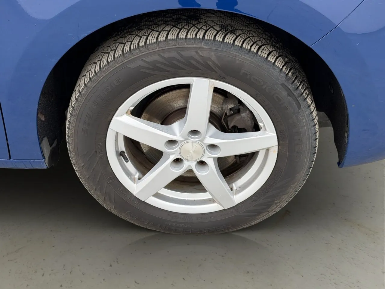 Vehicle image 26
