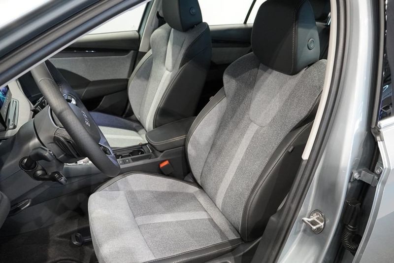 Skoda Octavia bild 8