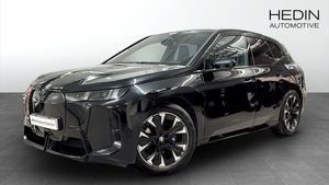 BMW iX bild 1