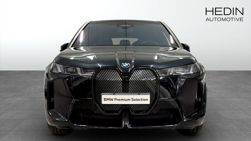 BMW iX bild 8