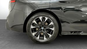 BMW iX bild 9