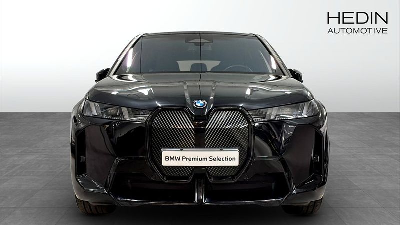 BMW iX bild 8