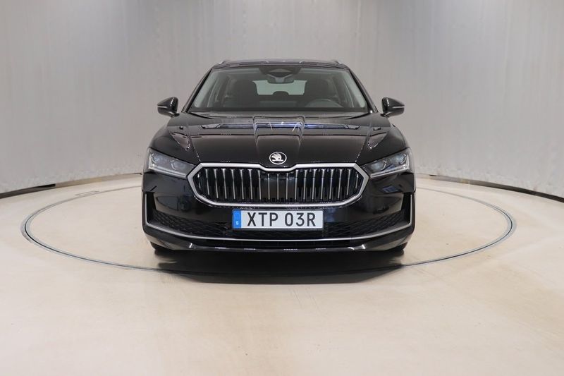 Skoda Superb bild 2