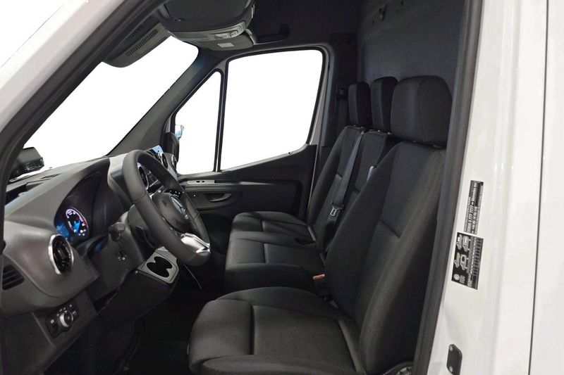 Mercedes Sprinter bild 8