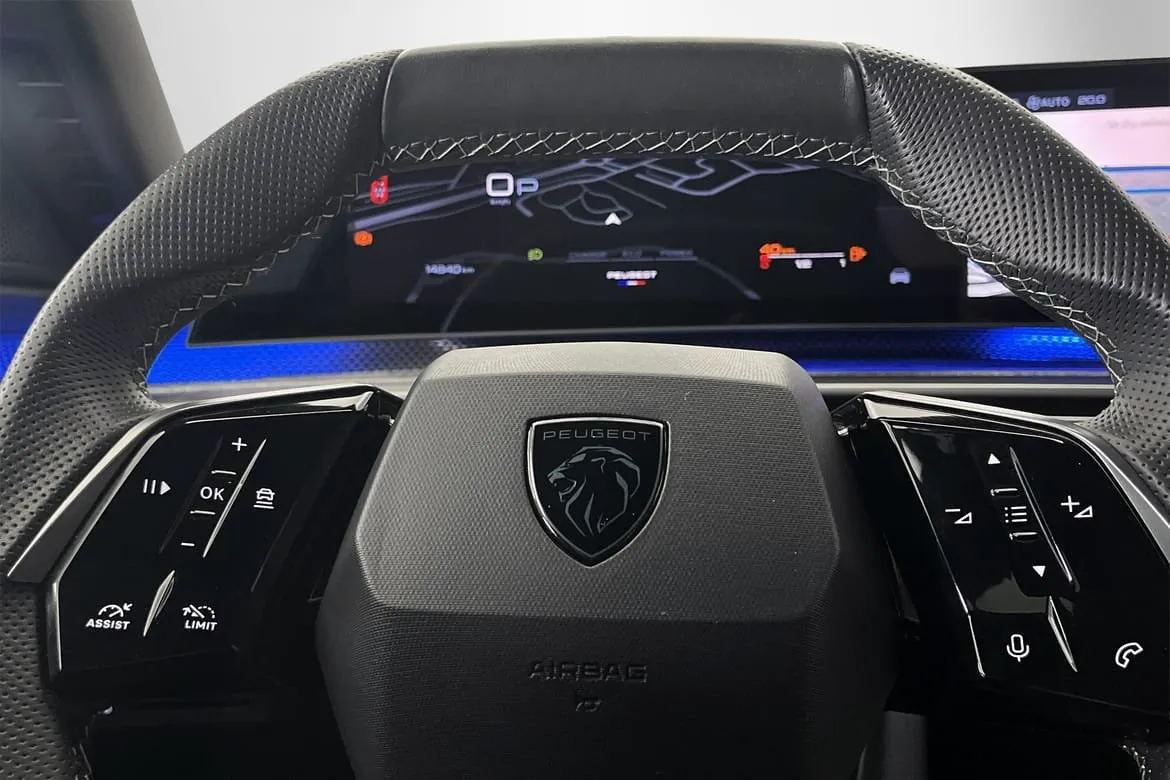 Vehicle image 21