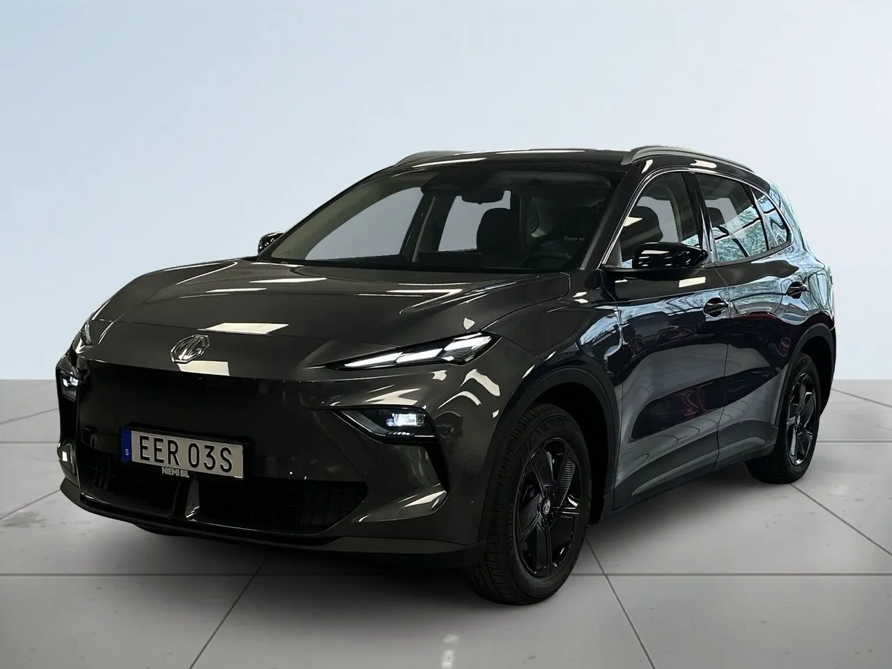 Vehicle image 15
