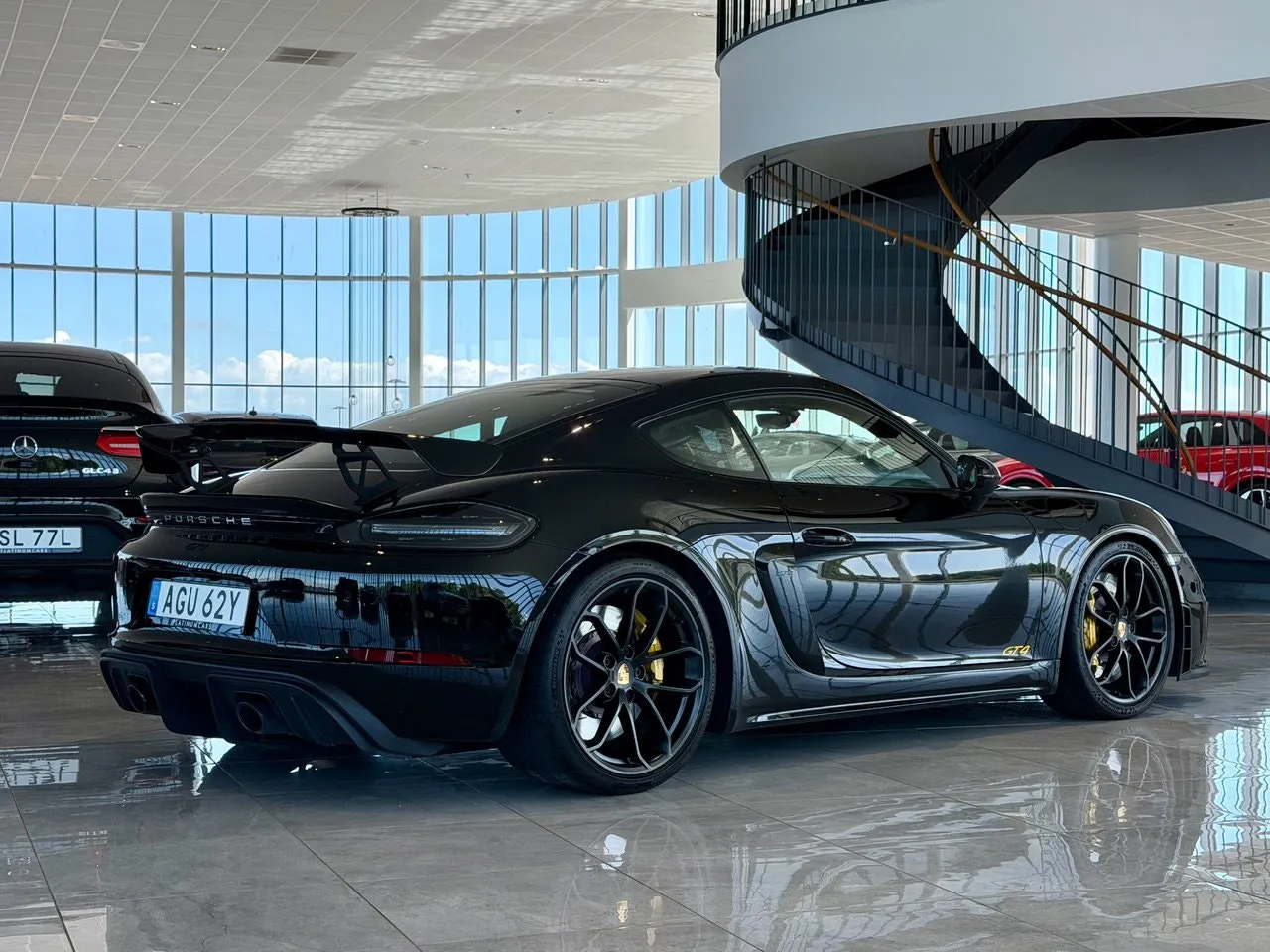 Vehicle image 4