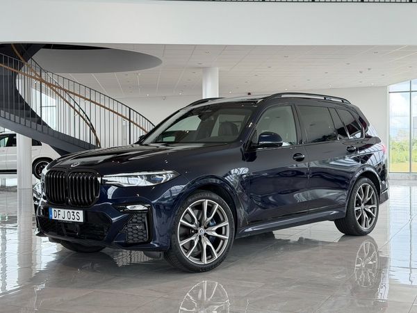 BMW X7 M50i xDrive 530hk / 7-sits / H&K / HUD / Night / Drag - 2022