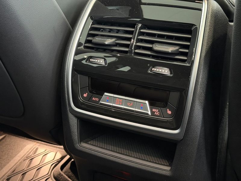 BMW X7 bild 18