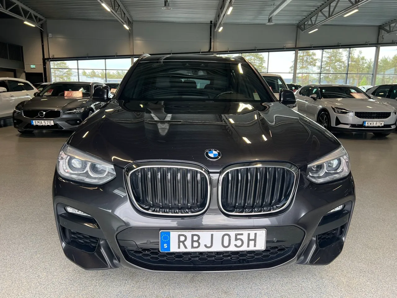Vehicle image 7