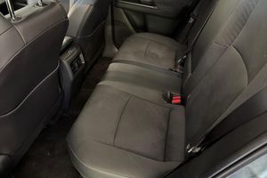 Toyota C-HR+ bild 8