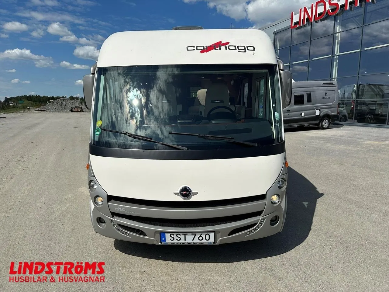 Vehicle image 26