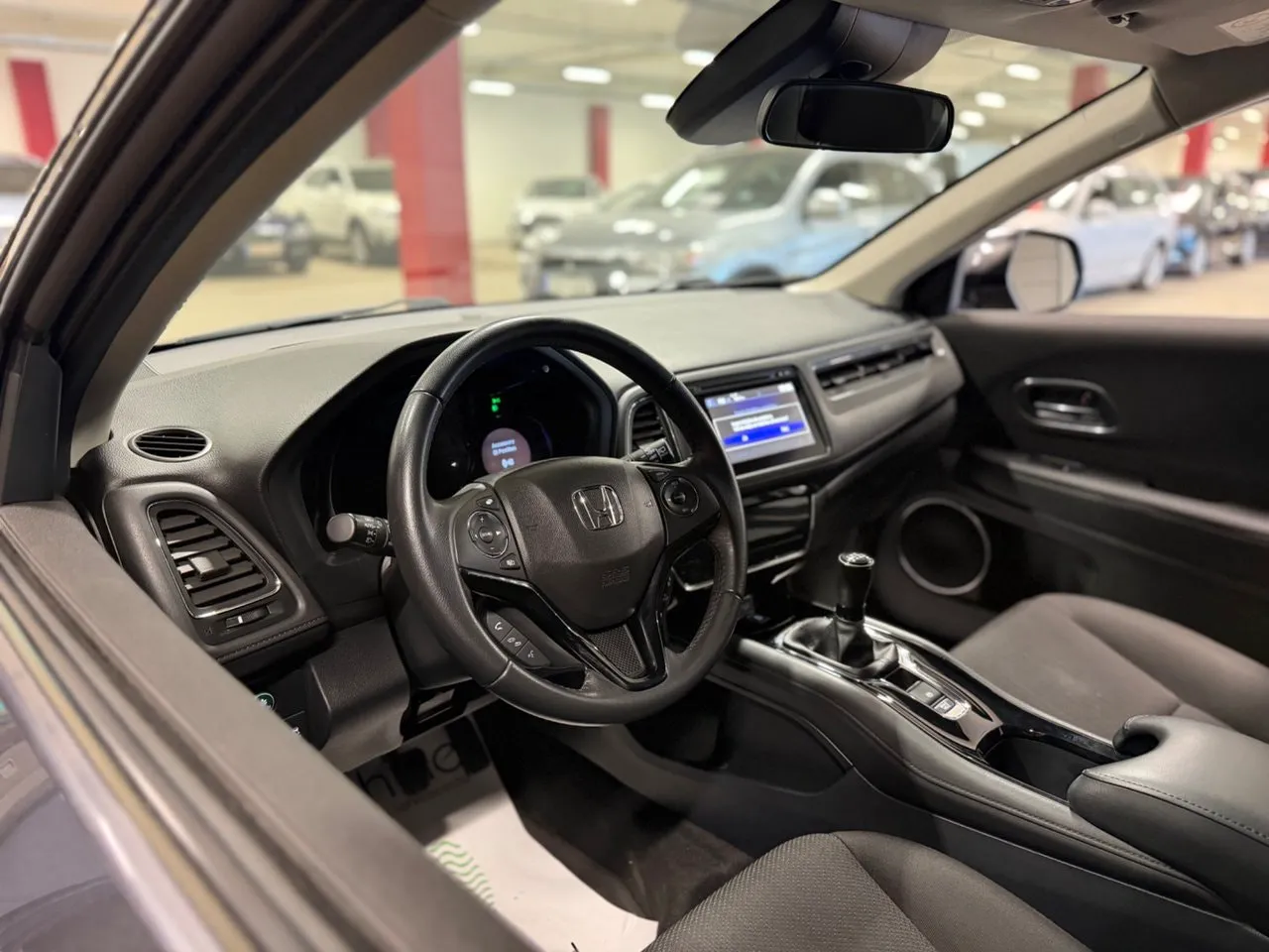 Vehicle image 12