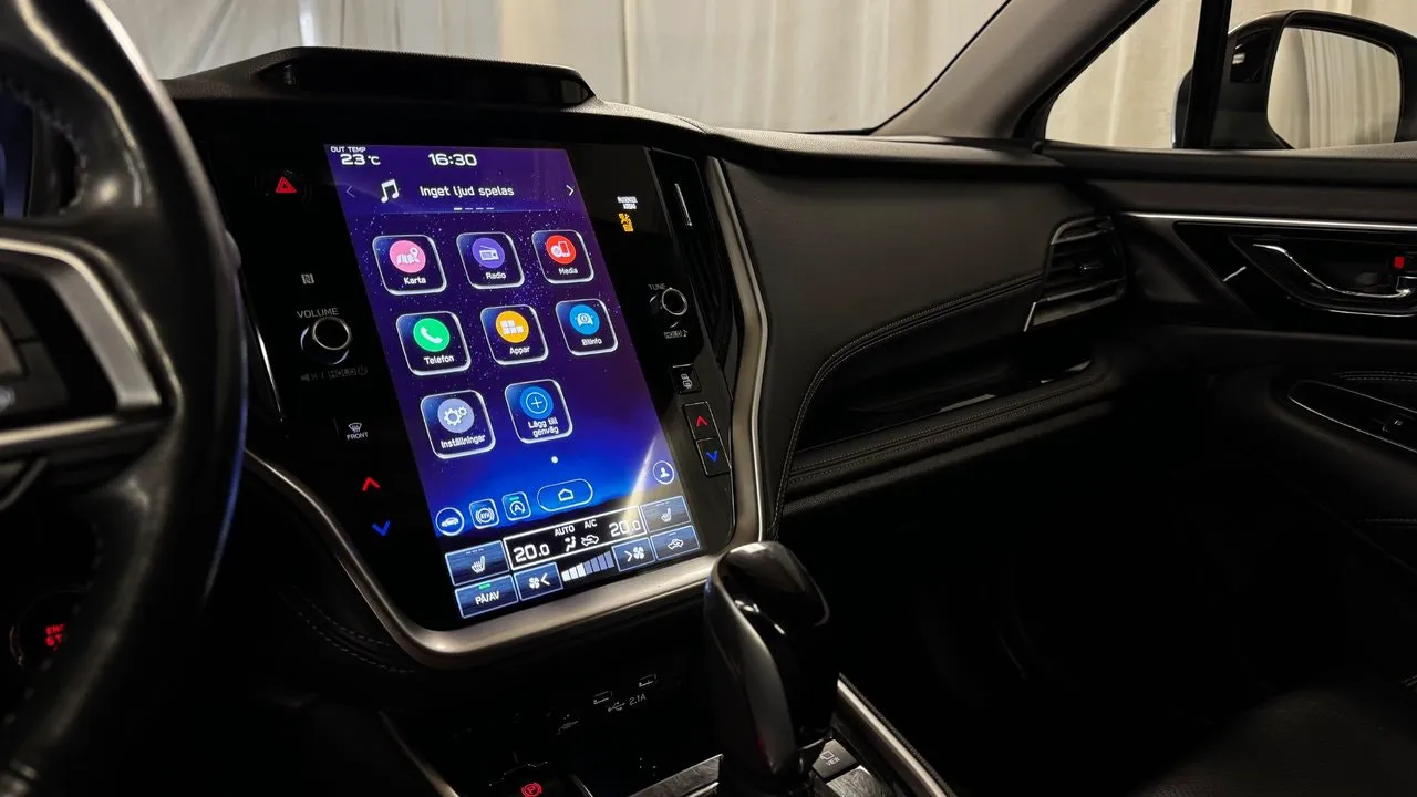 Vehicle image 18