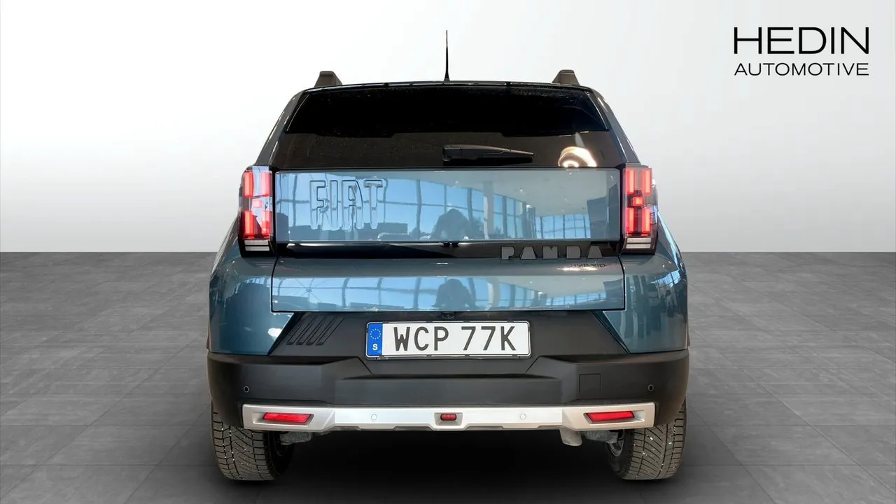 Vehicle image 6