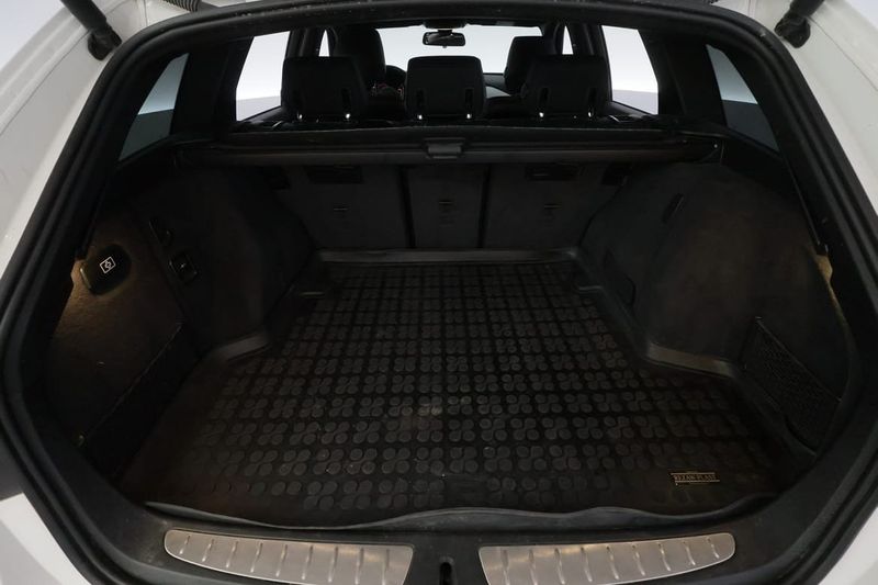 BMW 320 bild 8