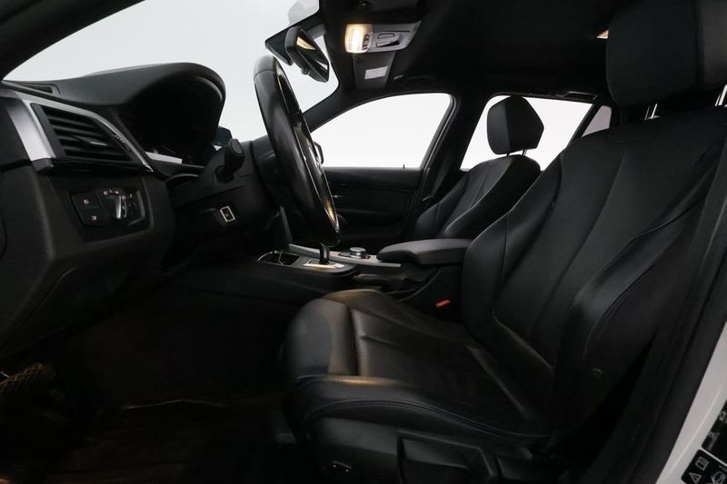 BMW 320 bild 10