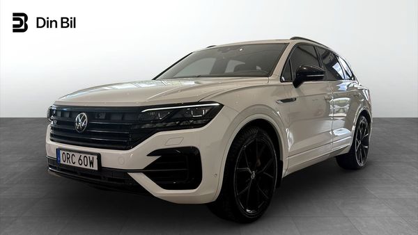 Volkswagen Touareg R-line 3.0 TSI E-HYBRID Moms/Värmare/Panorama - 2023
