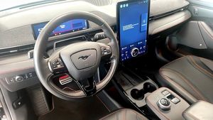 Ford Mustang Mach-E bild 16